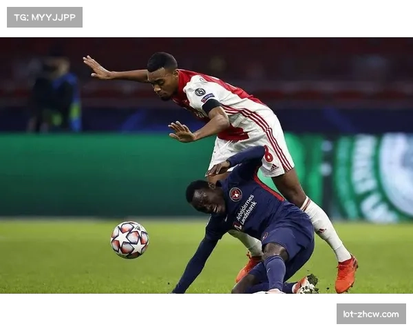 荷甲球队面对高压逼抢时 后场出球能力差异明显 荷甲球队面对高压逼抢时 后场出球能力差异明显